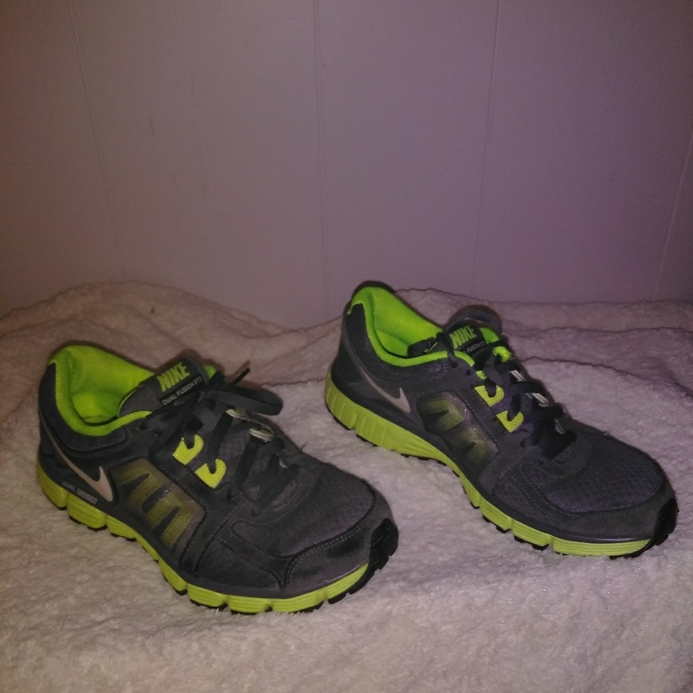 Nike Tennis shoes